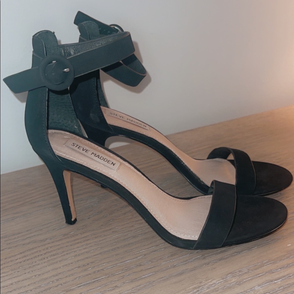 Steve Madden pump